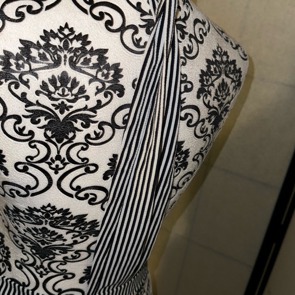 ✅4/$25✅NWOT Women’s versatile shorts one piece romper blue & white strips italy! - Picture 3 of 6